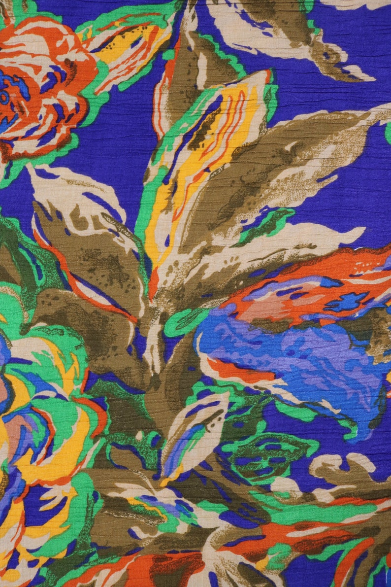 Medium 80s Jumbo Brocade Floral Print Pencil Skirt Contrasting Color Ornate Blue Green Tan 4 6 Waist 27 28 29 image 7