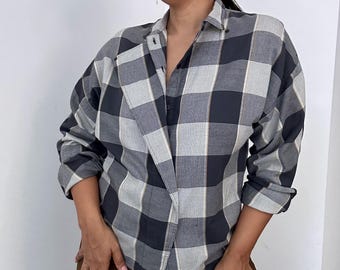 Vintage Plaid Button Up Flannel - Button Flap Detail - Medium Large