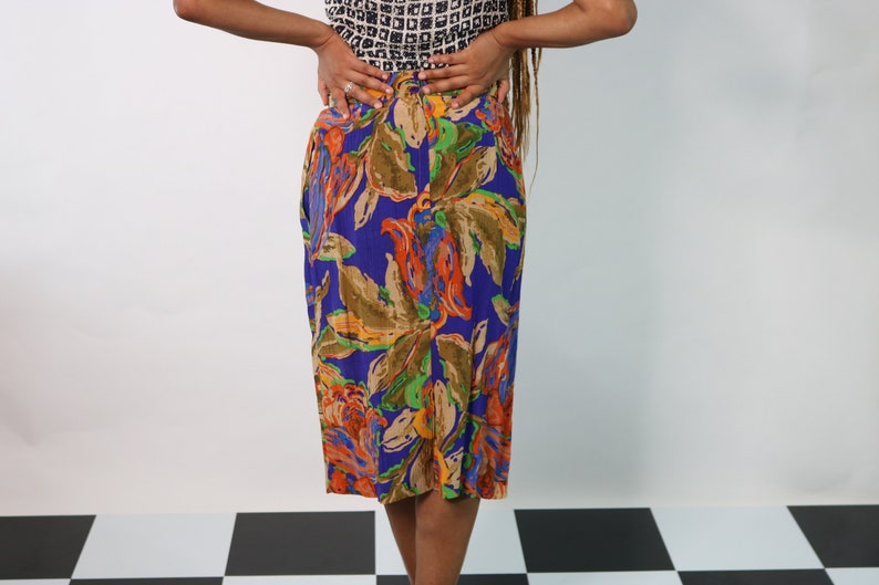 Medium 80s Jumbo Brocade Floral Print Pencil Skirt Contrasting Color Ornate Blue Green Tan 4 6 Waist 27 28 29 image 5