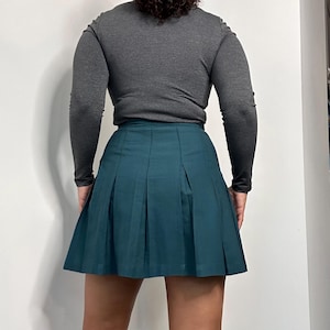 90s Dark Green Pleated Skirt | Medium