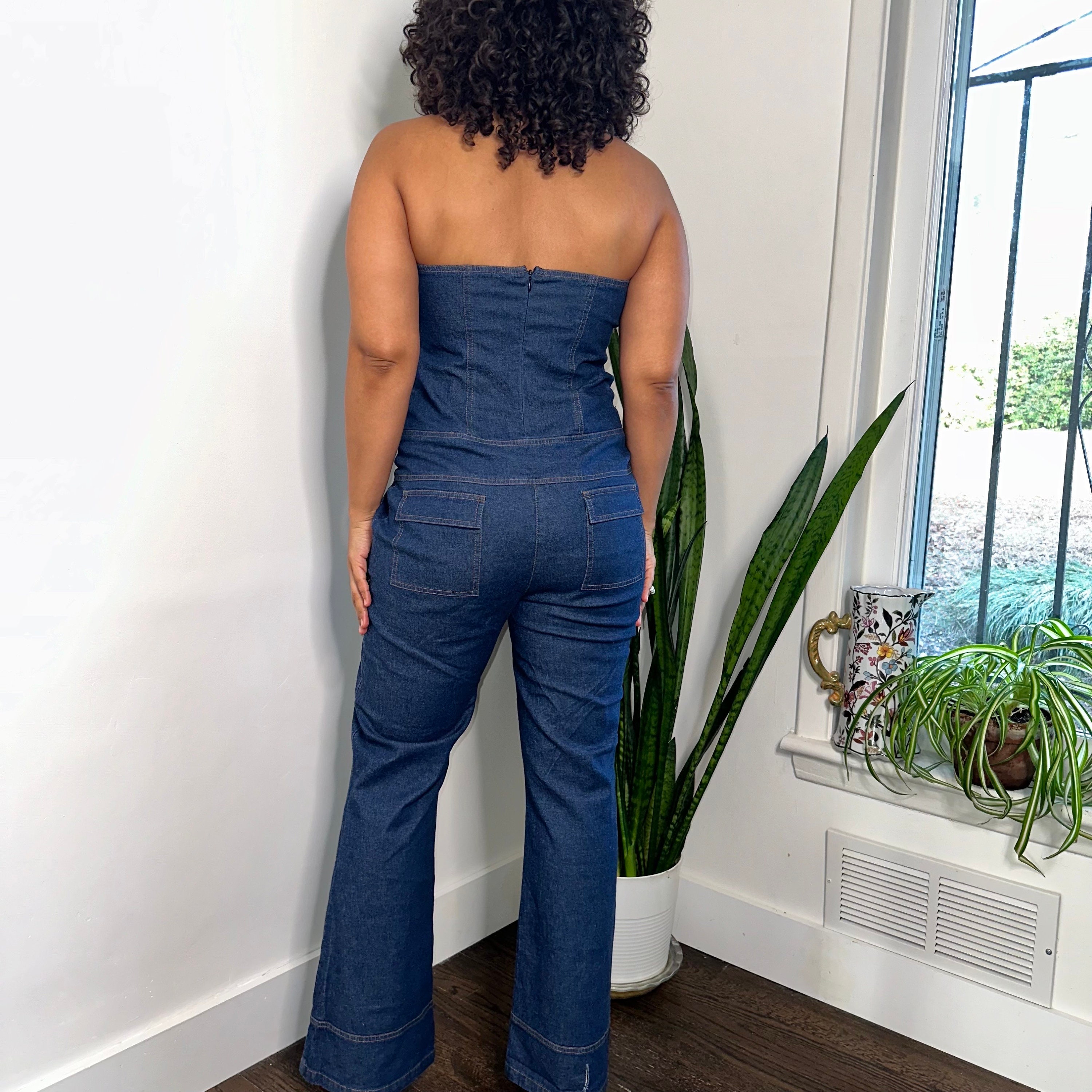 Tuta da donna a gamba larga con stampa jumpsuit