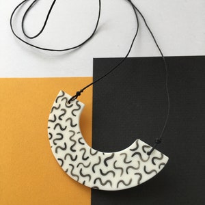 Illustrated Parian Porcelain Arc Necklace Noodle Pattern Adjustable Length image 3