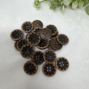 Etsade kokosknappar för kappor, klänningar, blusar - storlek 5/8” - set om 8 #1065