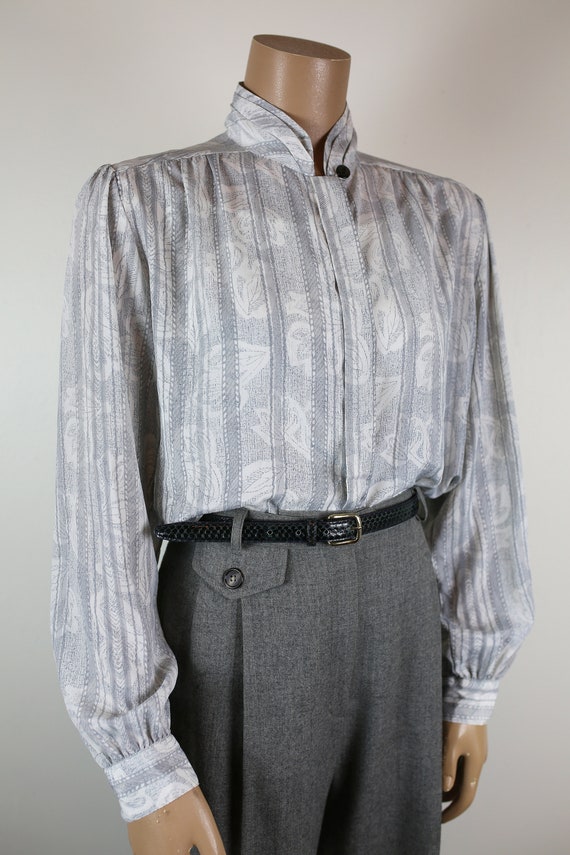 80s 90s TAN F JAY BLOUSE gray & white silky polye… - image 3