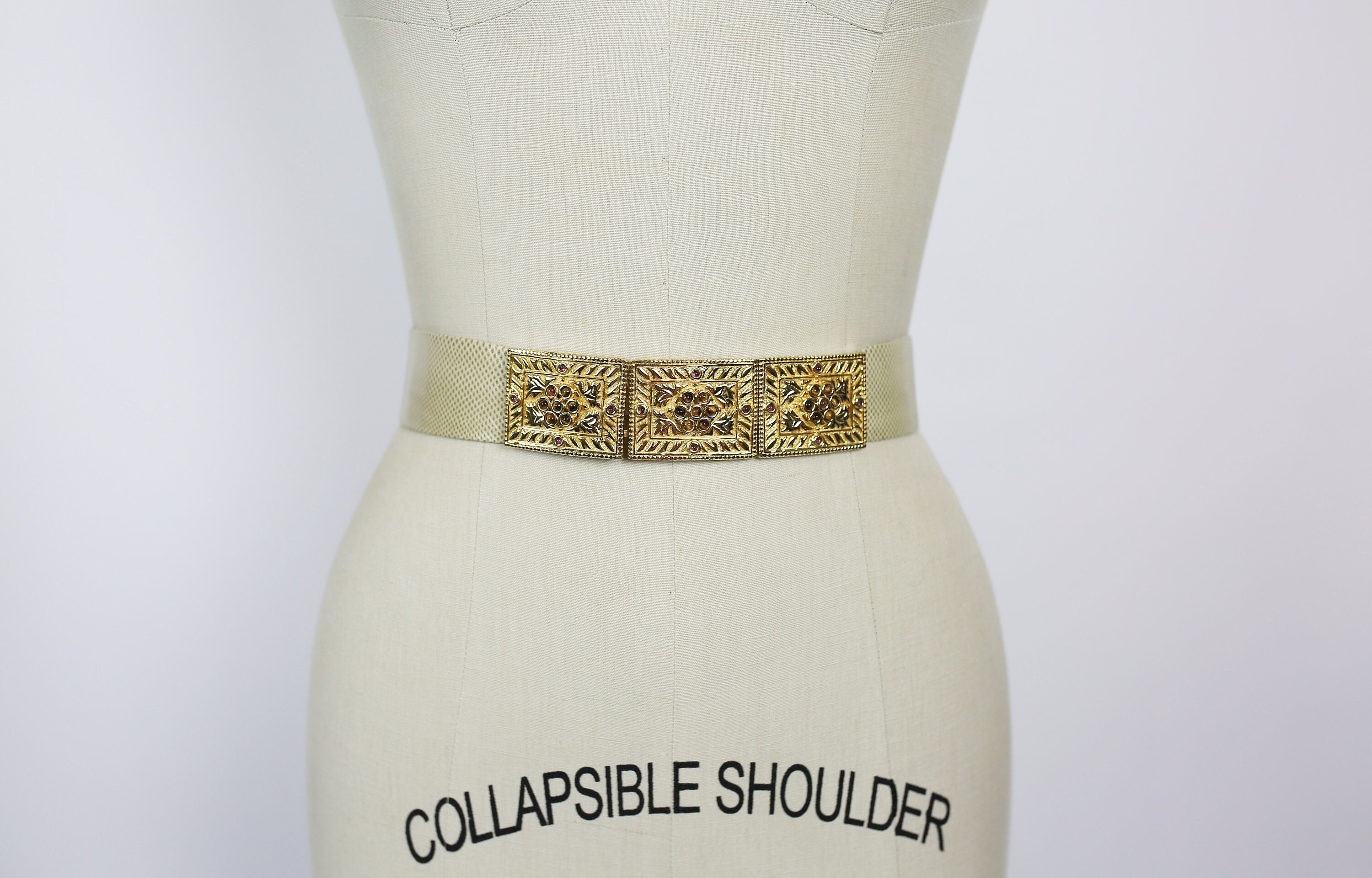 Vintage 80s 90s JUDITH LEIBER BELT Beige Reptile Leather  display picture 3