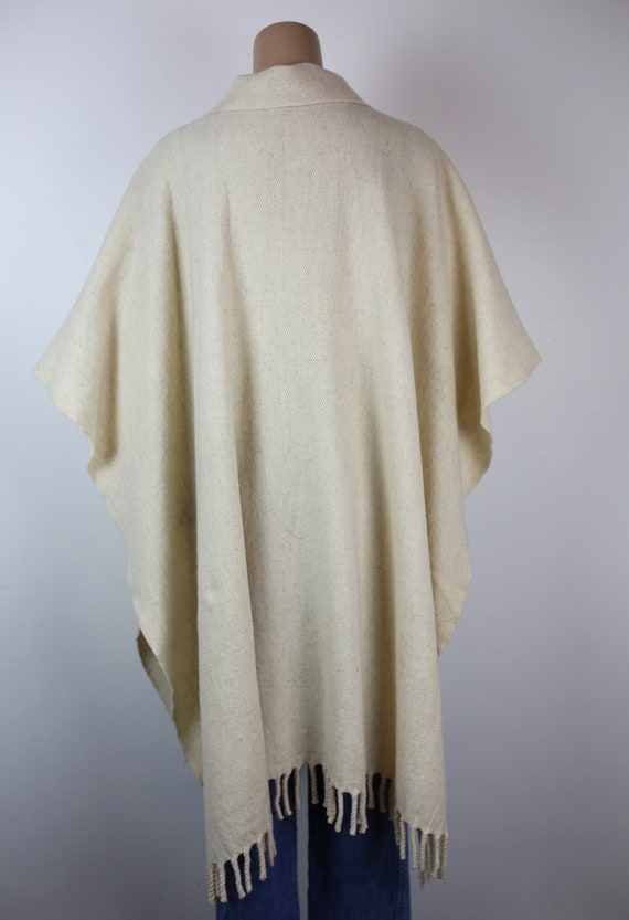 Vintage 60s 70s WOOL SHAWL WRAP Cape with sewn on… - image 4