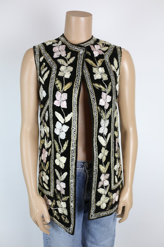 70s BOHO AFGHAN VEST  hippie velvet floral embroid