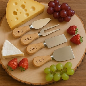 Personalisiertes Käsemesser-Set: Charcuterie-Messer mit Bambusgriff