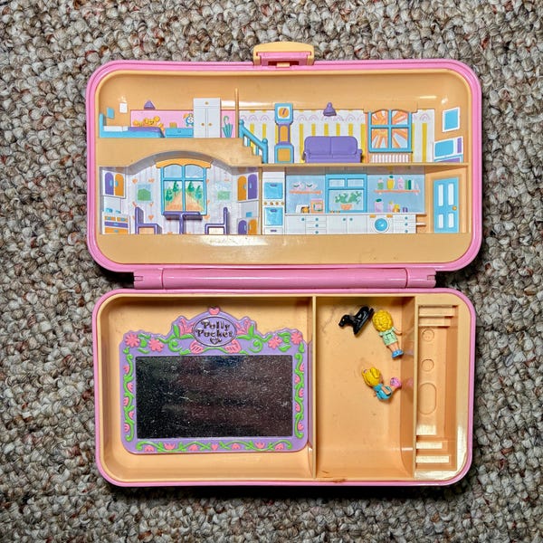Vintage 1990 Polly Pocket “Pretty Hair Playset” Compact – Bluebird Toys – Incomplete – AS-IS Nostalgia Treasure!
