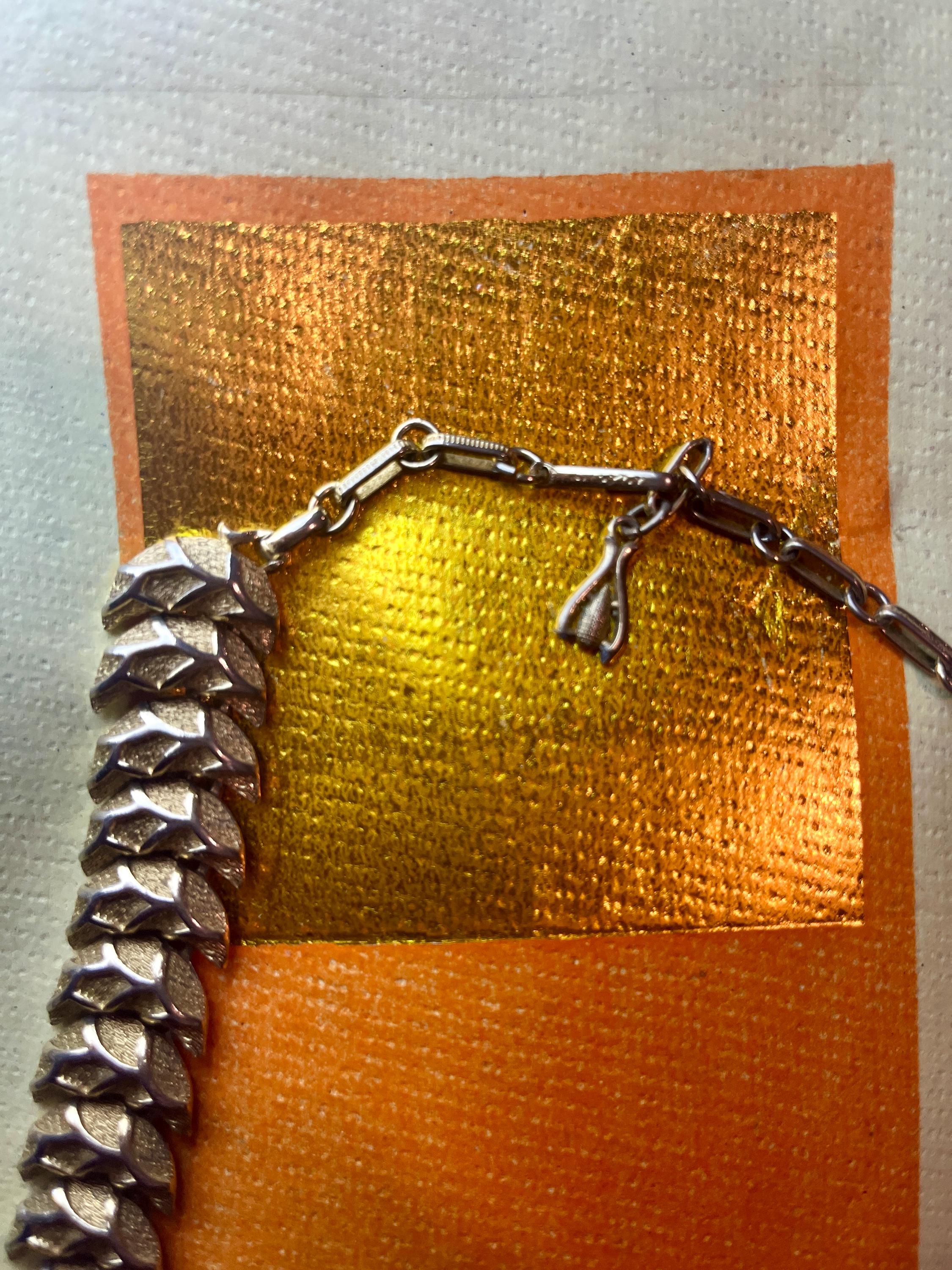 NOW 75% OFF Vintage 1960s Gold-tone Leaf Link Necklace Mid