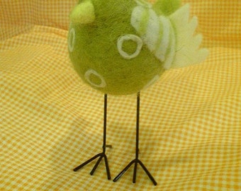 the * bird - KING * FELT with pearls CROWN :)