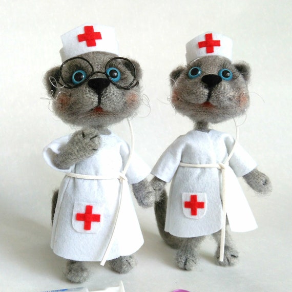 graduation cat plush