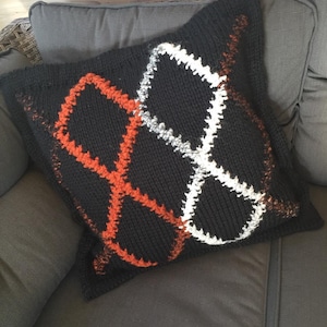 Knitting pattern living cushion Katia (in Dutch/Dutch)