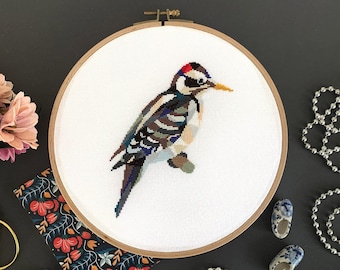 Geometric Woodpecker Cross Stitch Pattern PDF. Modern Bird Hand Embroidery Design, Easy-to-read Counted Xstitch Chart