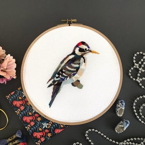 Geometric Woodpecker Cross Stitch Pattern PDF. Modern Bird Hand Embroidery Design, Easy-to-read Counted Xstitch Chart image 1