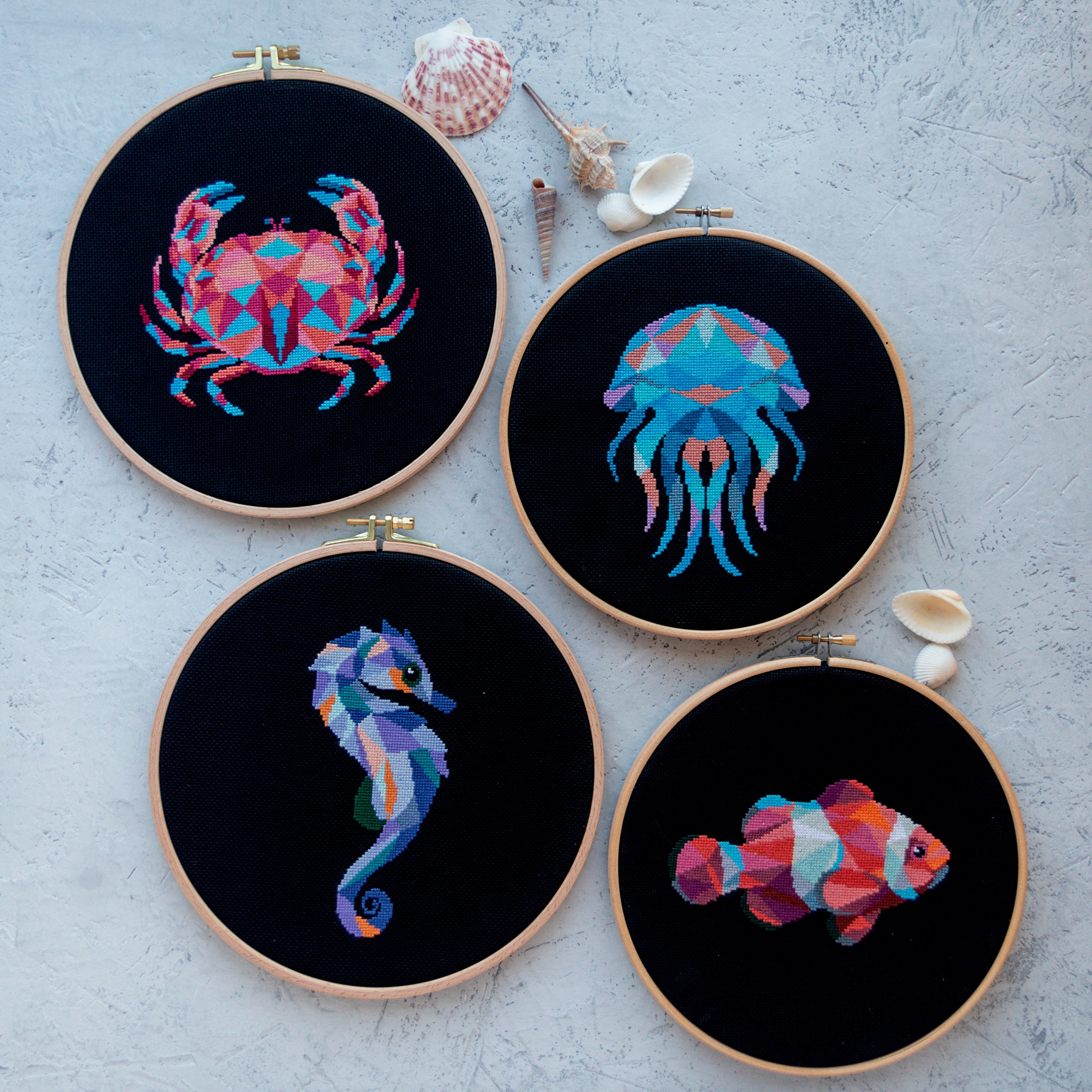 カニのクロスステッチパターン PDF | ダウンロード可能なモダンな刺繍