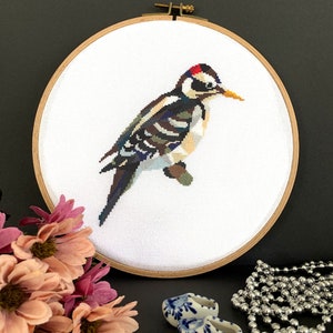 Geometric Woodpecker Cross Stitch Pattern PDF. Modern Bird Hand Embroidery Design, Easy-to-read Counted Xstitch Chart image 3