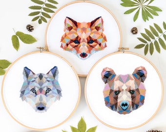 3 patrones geométricos de punto de cruz: zorro, lobo y oso