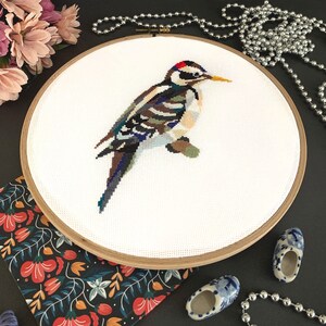 Geometric Woodpecker Cross Stitch Pattern PDF. Modern Bird Hand Embroidery Design, Easy-to-read Counted Xstitch Chart image 2