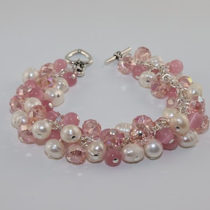 Pearl Bracelet / Pink Bracelet / Chunky Bracelet / Cluster Bracelet