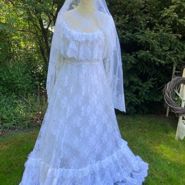 traumhaftes vintage Brautkleid 80-er Jahre komplett mit Schleier