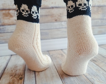 Twisted Skellies Socks / stockings / Fair Isle / womens / teens / halloween / skulls / goth / Knitting Patterns PDF Instant Download ONLY