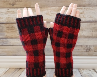 Buffalo Plaid Fingerless Gloves Loom Knitting Pattern (PDF Download)