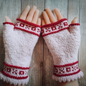 LOOM XoXo Fingerless Mitts / mittens / mitts / gloves / teens / woman / adult / knit / Loom Knitting Patterns PDF Instant Download ONLY