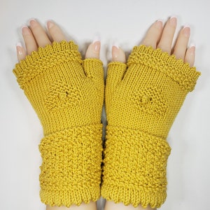LOOM Bobble Bee Fingerless Mitts / mittens / gloves / teens / woman / adult / knit / Loom Knitting Pattern PDF Instant Download ONLY