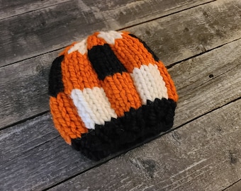 LOOM Spicy Buffalo Baby Beanies / hat / newborn / Halloween / Fall / Thanksgiving / buffalo plaid / Loom Patterns PDF Instant Download ONLY