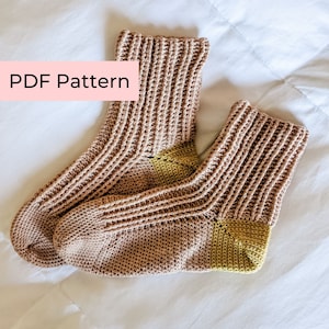 Crochet PATTERN | The Evie Socks | Cozy Crochet Socks with Ribbing | Instant Download PDF