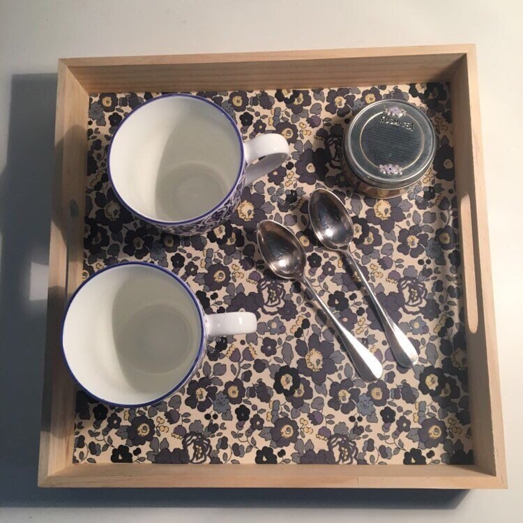 Plateau Bois Customisé Liberty ou Autre Caro de Colombes