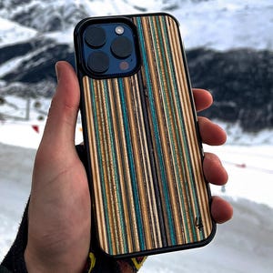 Coque bleue en Skateboard Wood pour iPhone 16 Pro Max, 15, 14, 13, 12, 11 Pro, 8 plus, 7 plus, 13 Pro, Galaxy S24, S23, Pixel 9 en bois