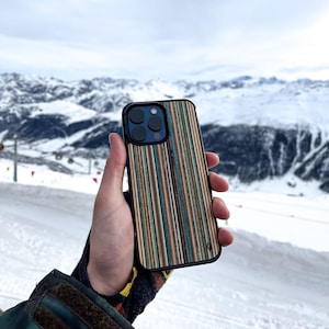 Holz Handyhülle von Recycled Skateboards für 15 Pro, 14, Max, 13, 12, 11 Pro, 8 plus, 7 plus, 13 Pro, 7, 8, 6s, 6 hölzerne Herren Handyhülle Bild 2