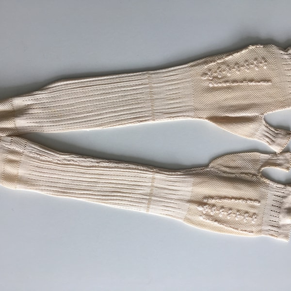 Knitted mittens, mitaines, silk, 19th century, fingerless