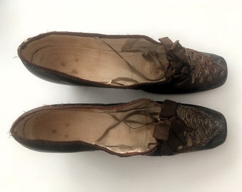 Victorian shoes 1870s