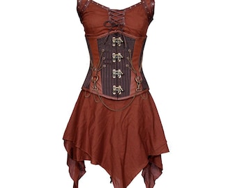 Könnte beinhalten: Braunes Steampunk-Kleid mit Korsett. Das Oberteil hat eine Schnürung, dekorative Metallverschlüsse und ein gestreiftes Panel. Der Rock ist asymmetrisch mit fließendem Stoff. Lederakzente und Ketten-Details verstärken den Vintage-Look.