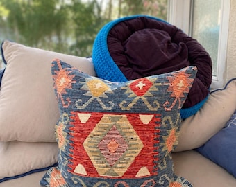 Kilim Pillow Cover – Antique Birds | Cotton | 18x18 inches