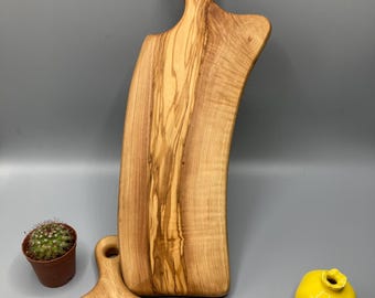 Olive Wood Serving Board – Handmade Rustic Charcuterie Board – Natural Wooden Cheese Board – Mediterranean Kitchen Decor 39 cm- 12 cm