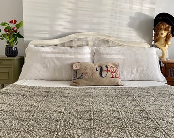 Tagesdecke mit abnehmbaren Pompoms, Tagesdecke, Tagesdecke, Tagesdecke, Tagesdecke, Tagesdecke, Tagesdecke, Tagesdecke, Tagesdecke, Tagesdecke, Tagesdecke, Tagesdecke, Tagesdecke, Tagesdecke, Tagesdecke, Tagesdecke,