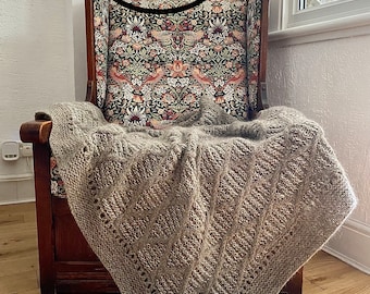 PDF knitting pattern in English only. Diamond Maze Lap Blanket.Hand knitted lap blanket/throw.Christmas,birthday,housewarming bedspread.