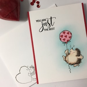Tarjeta hecha a mano, tarjeta estampada a mano, tarjeta de San Valentín, tarjeta de amor, tarjeta de cumpleaños, tarjeta de amistad, tarjeta personalizada, tarjeta coloreada a mano. Tarjeta para niños.