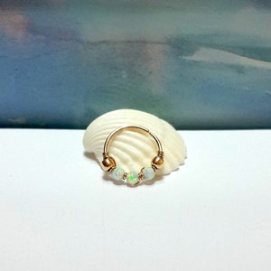 24 g, 22 g, 20 g, 18 g, 16 g, opale de feu en or, perles de 2-3 mm, boucle d'oreille en cartilage, hélice, dath, tragus, conque, cerceau de nez opale, bijoux bohèmes