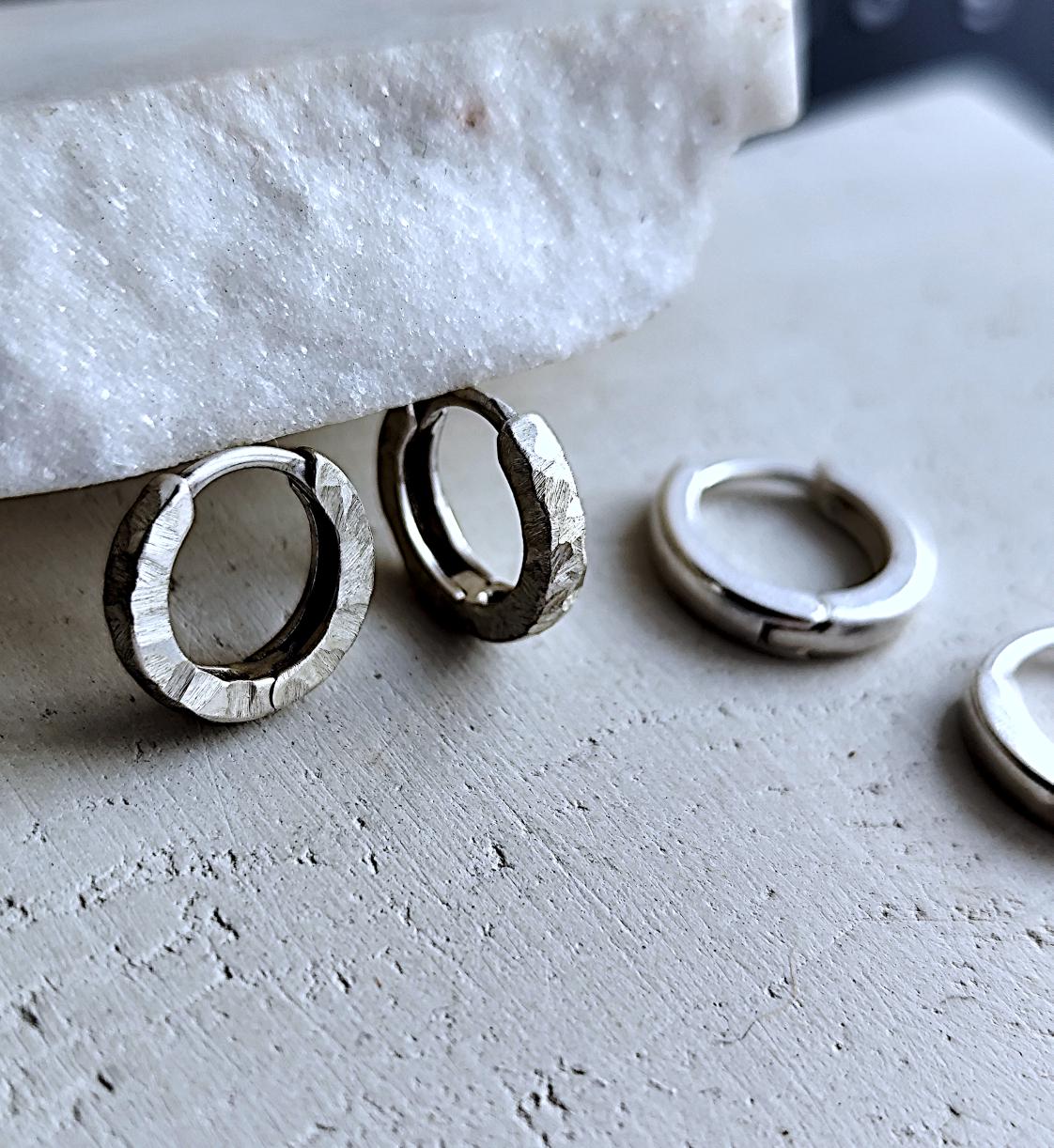 Orecchini in argento, orecchini a cerchio, neri, coppia, gioielli medievali | Battle-Merchant
