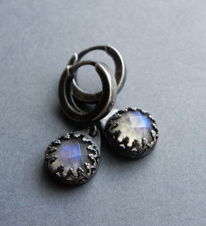 Dainty Moonstone Hoops in Rustic Silver, Blue Fire Moonstone Earrings, 925 Silver Hoops with Genuine Gemstones, Jewelry Women, Gift for Wife 画像 3