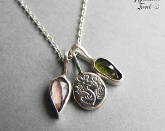 Minuscules pendentifs de charme tourmaline rose et verte en argent sterling, collier floral en argent rustique, bijoux tourmaline, collier de feuilles Ag 925