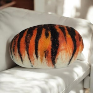 Felted wool stone pillows , pillows , wool  pillows mit Animal-Print ,felted wool  pillows , natural home stone decoration , Big stone
