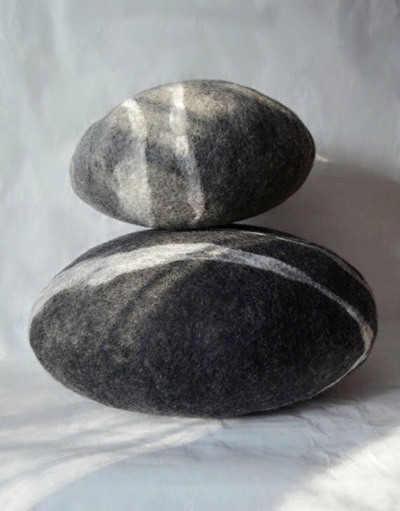 Almohadas de piedra sale