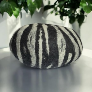 Felted wool stone pillows , pillows , wool  pillows mit Animal-Print ,felted wool  pillows , natural home stone decoration , zebra stone