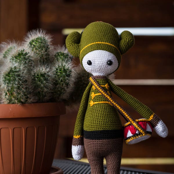 PRÊT POUR L’EXPÉDITION Carl la poupée au crochet de cactus / poupée au crochet faite à la main sur mesure / belle poupée au crochet artisanale de collection / Lalylala